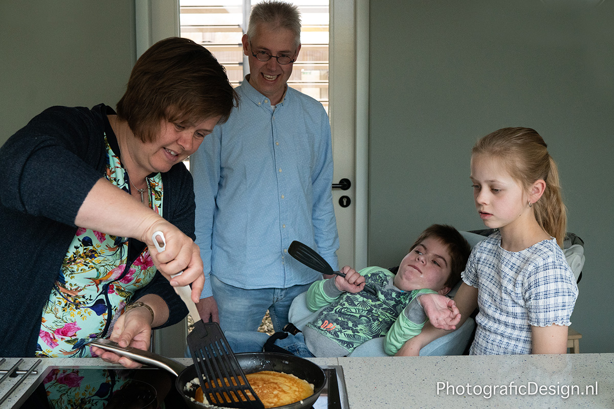 Sverre en zijn familie in het Boshuus