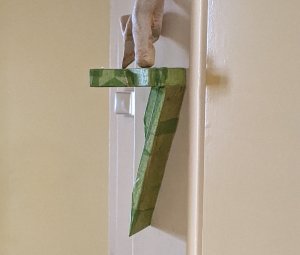 Tegen de Wand (hout keramiek) E 70*